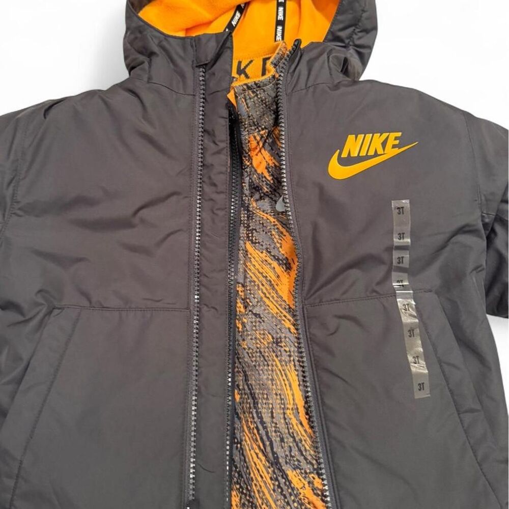 Nike Men's Grey and Black Coat
